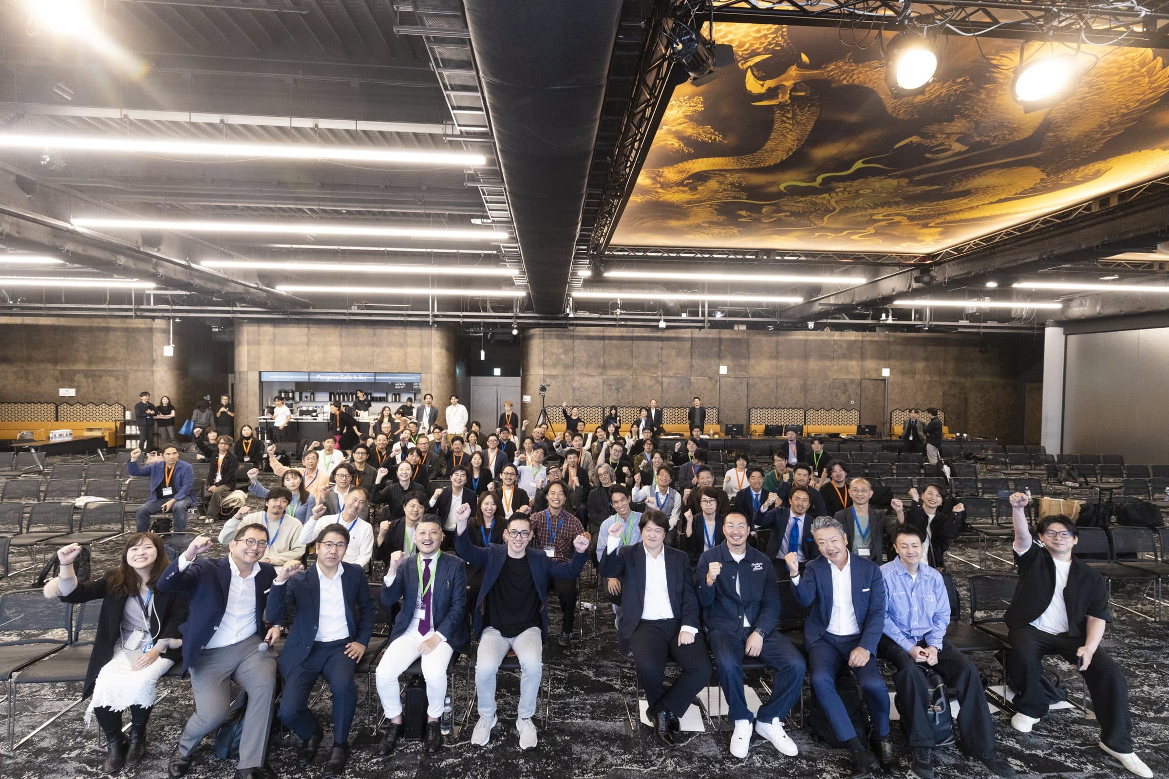 Material Matters 2026 の登壇者と来場者の集合写真